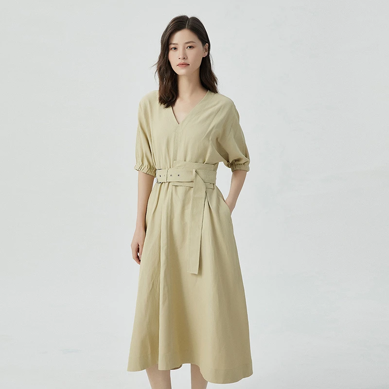 阿玛施AMASS新款女装简约显瘦复古收腰V领短袖连衣裙女5500371