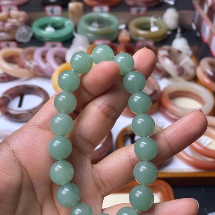 石英质玉未镶嵌手镯