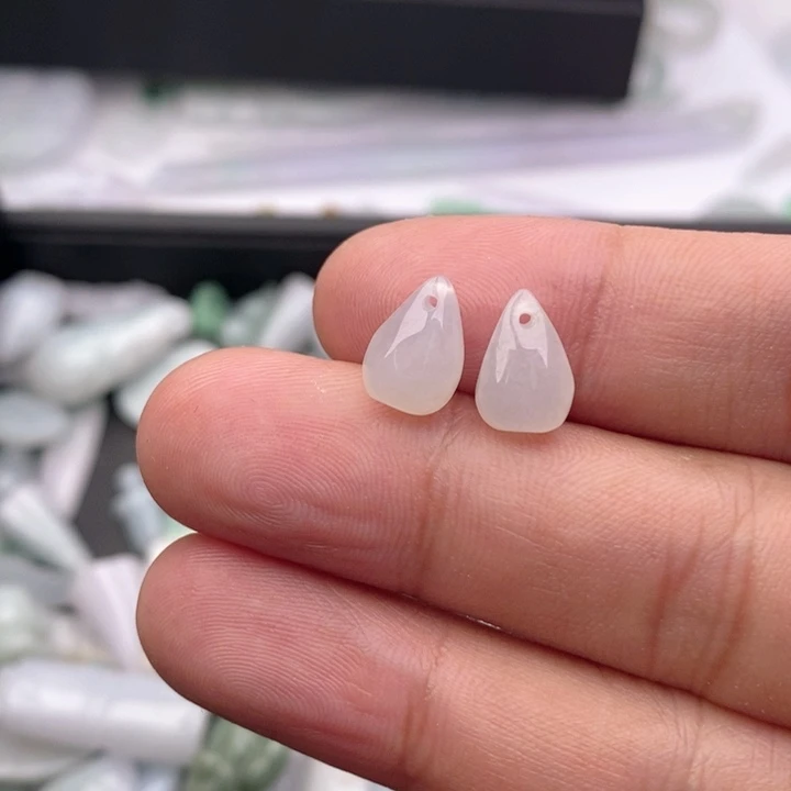 幸****翡翠未镶嵌吊坠(不含链)