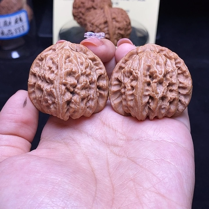 核桃把件40全品三角白111