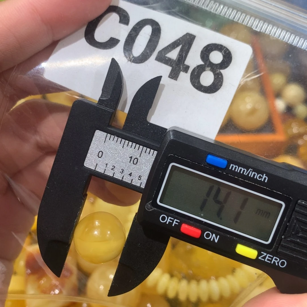 未镶嵌琥珀珠宝奇石