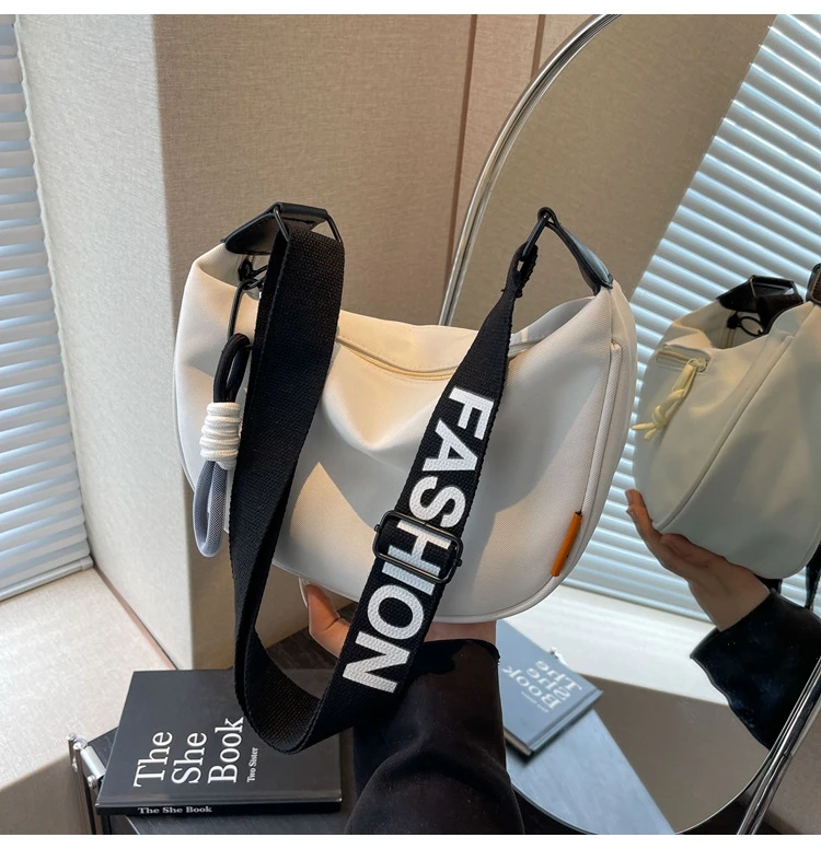 夏季新款潮流韩版饺子包休闲百搭尼龙布包包时尚明星同款帆布包