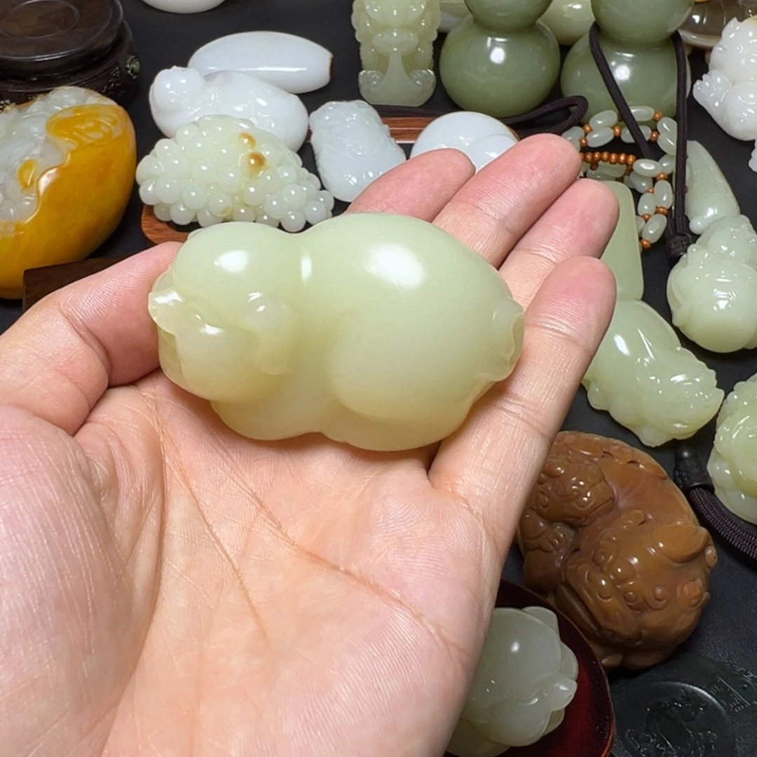 幸****单新疆天然料子精品：猪