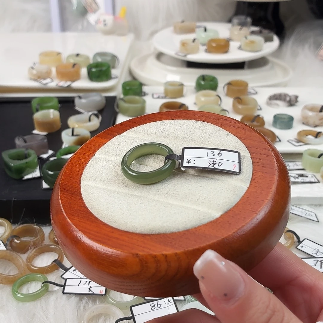 和田玉未镶嵌戒指Q53湖水绿泥鳅背内径18.0