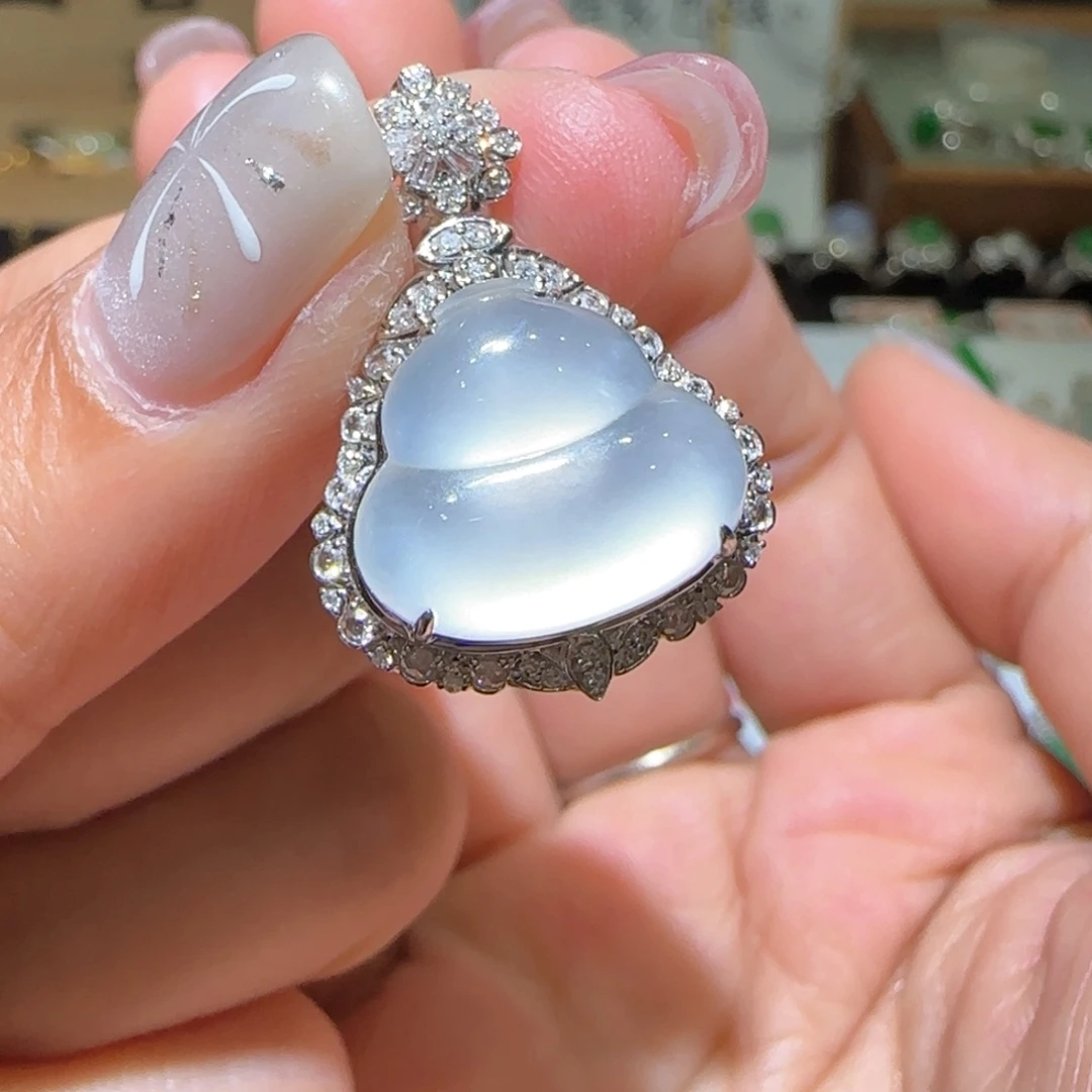 【闪购商品】翡翠颈饰18K金镶嵌缅甸