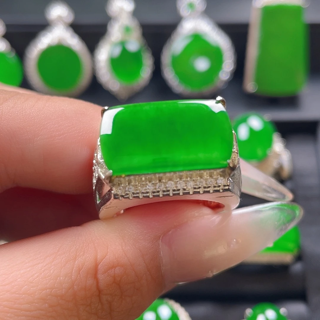 未镶嵌戒指翡翠大马鞍