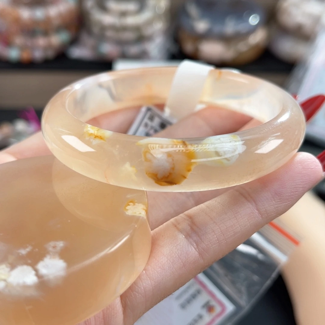 石英质玉未镶嵌手镯56