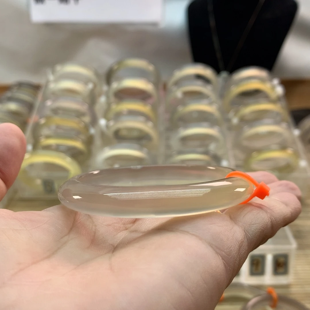 手镯玛瑙/玉髓未镶嵌