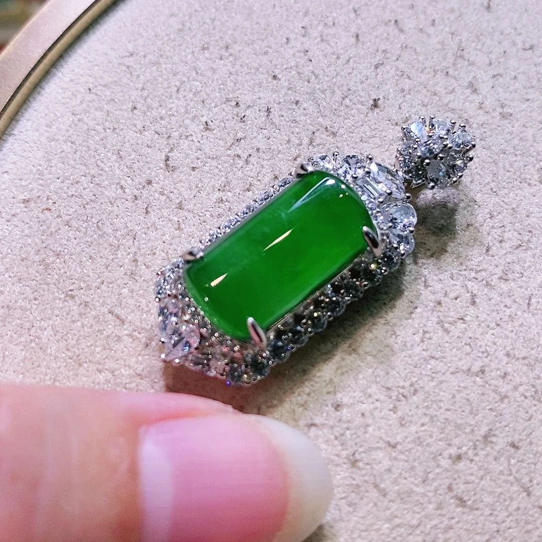 【闪购商品】翡翠挂件未镶嵌裸石