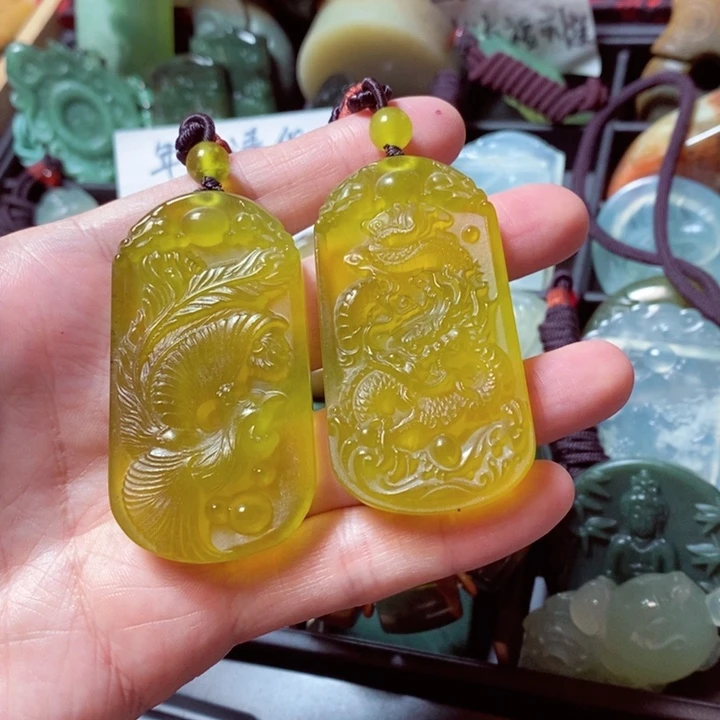 蛇纹石玉颈饰未镶嵌