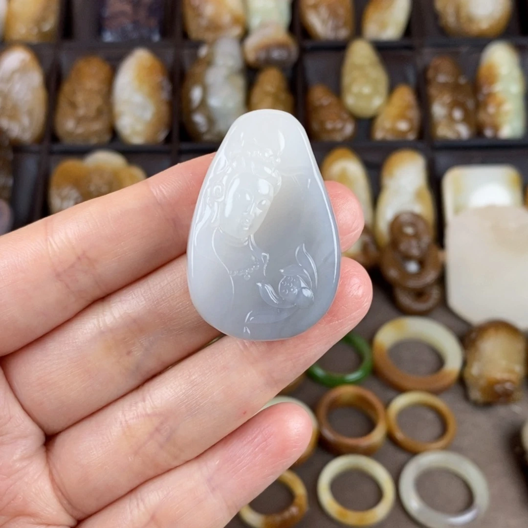 和田玉颈饰未镶嵌