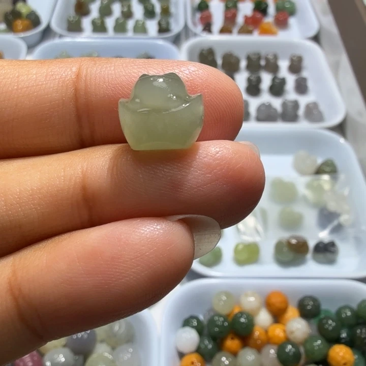未镶嵌和田玉珠宝半成品