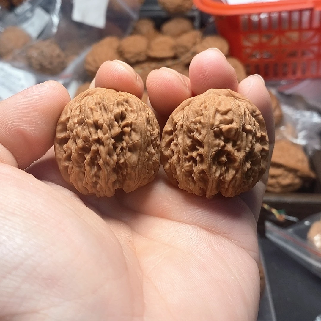 1文玩核桃龙王胆35-353