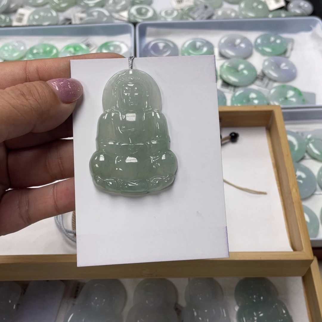 翡翠颈饰未镶嵌观音