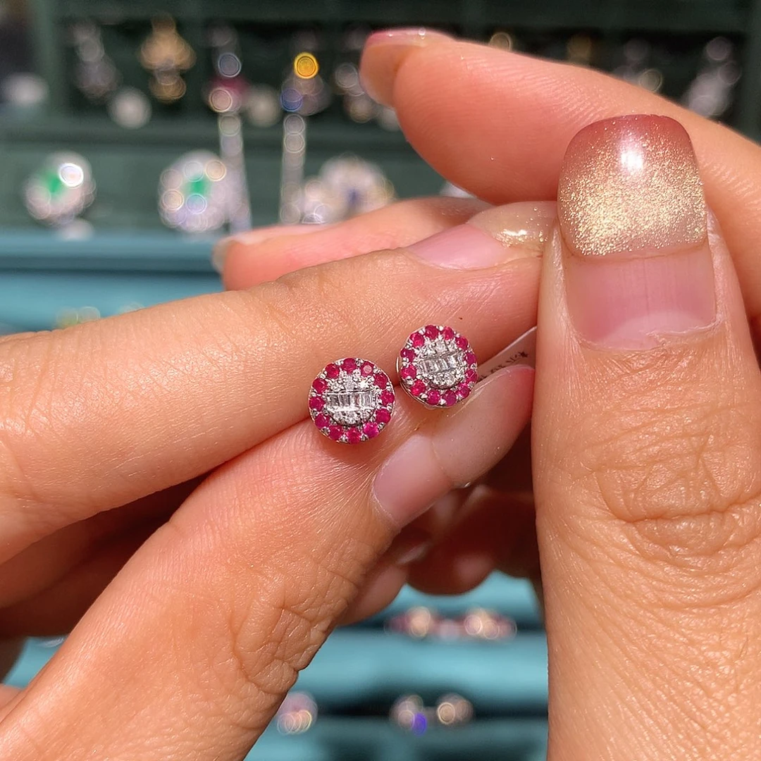 耳饰铂Pt850镶嵌红宝石