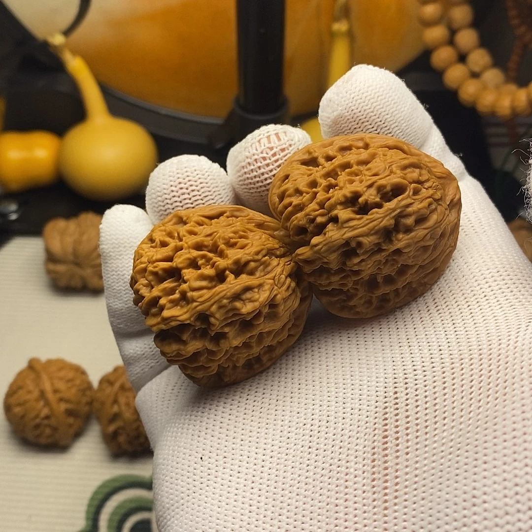 文玩核桃把件40尺南疆石