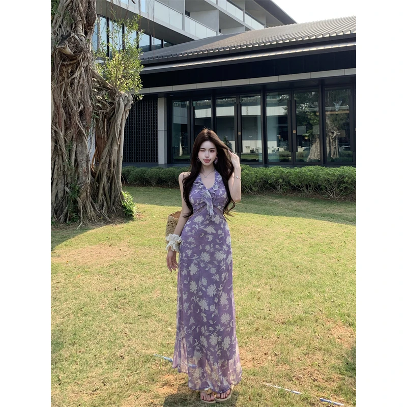 2025新款法式轻熟风荷叶边碎花挂脖式紫色吊带长裙绝美连衣裙女夏
