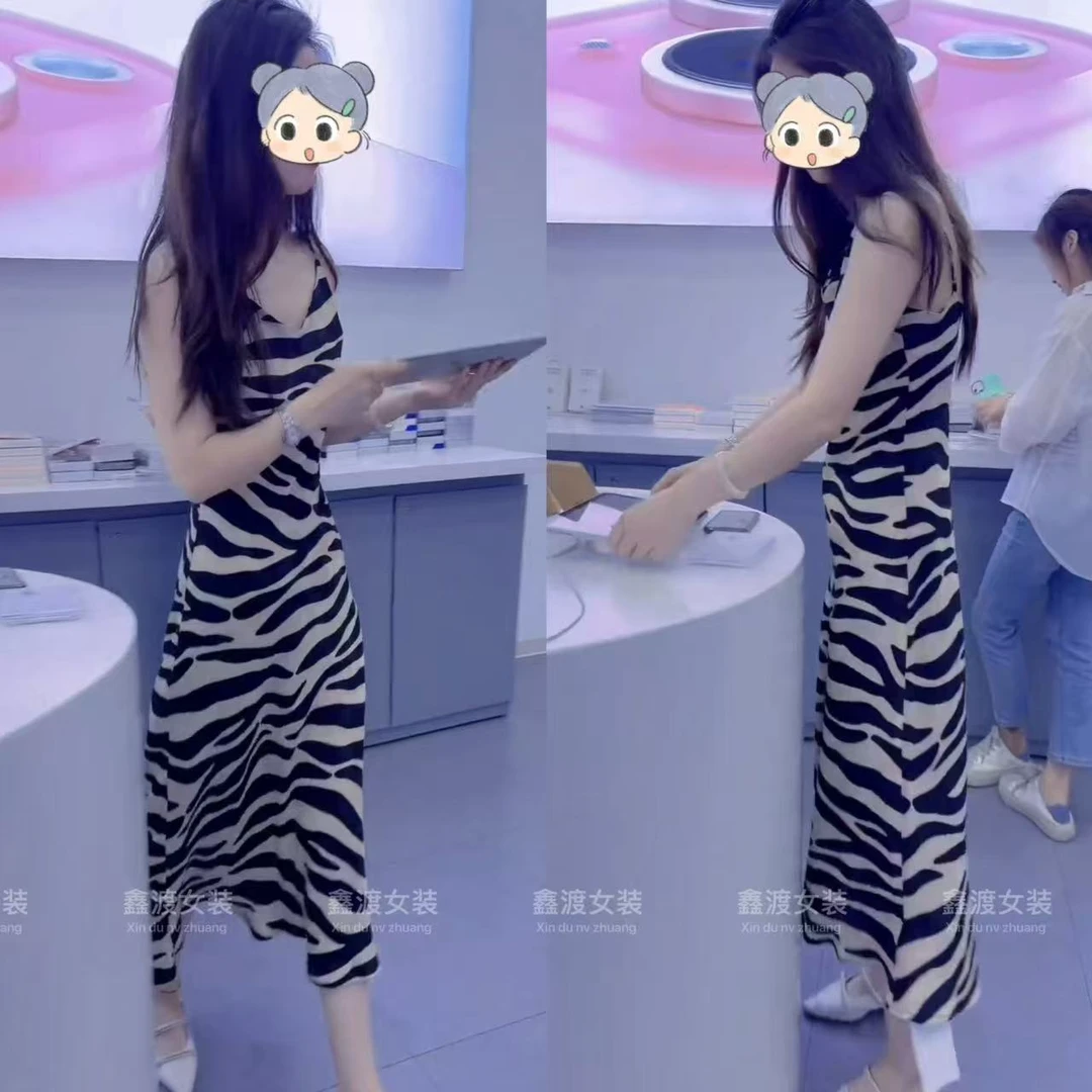 2025夏季新款时尚显瘦气质女士网红洋气连衣裙百搭款D9879