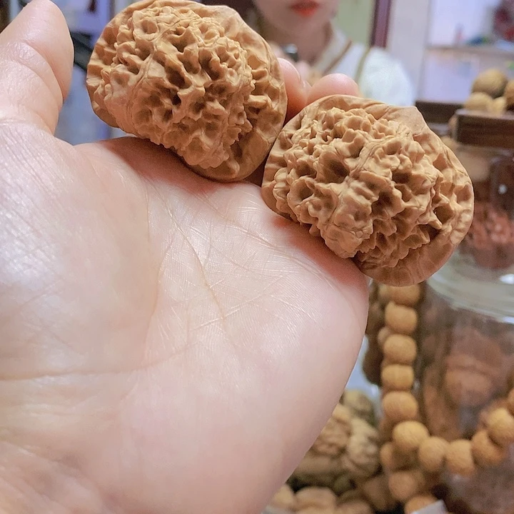 【闪购商品】文玩核桃把件50官帽