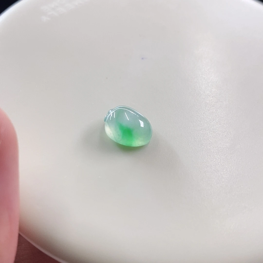 颈饰未镶嵌翡翠福瓜