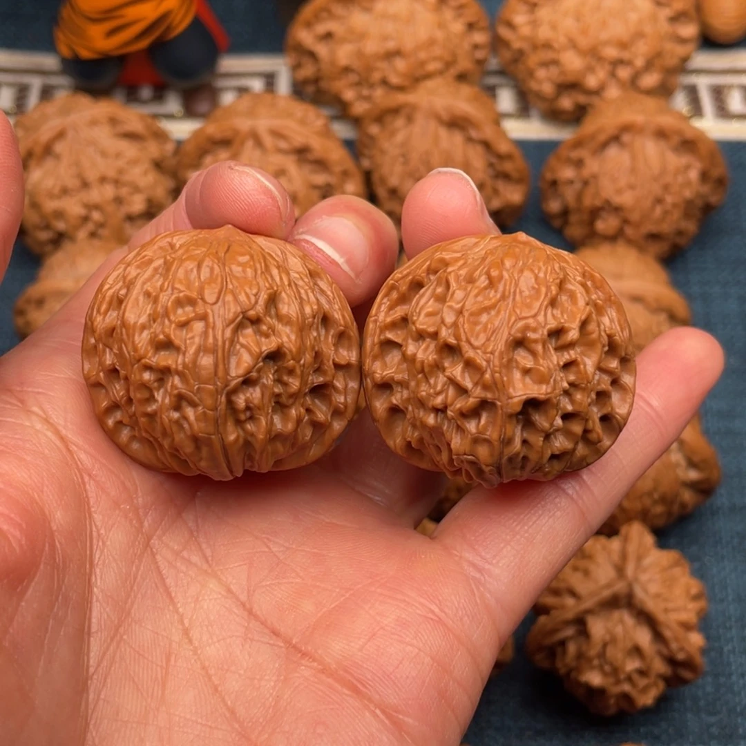 把件文玩核桃35山地石子正磨