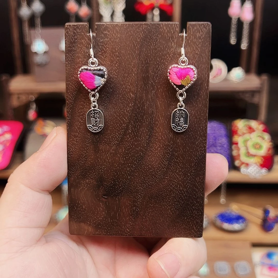 黄铜925银布艺手工刺绣