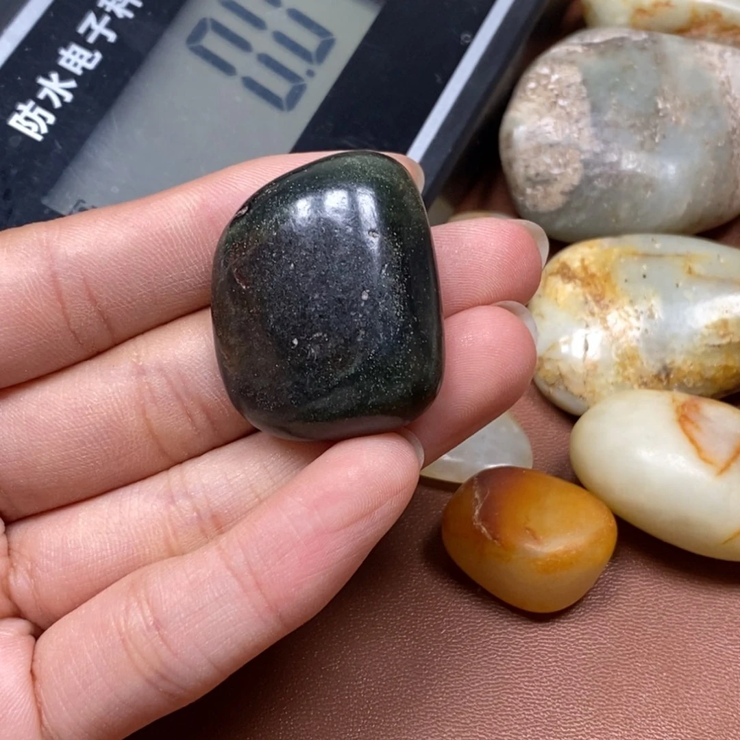 和田玉（糖玉）未镶嵌挂件