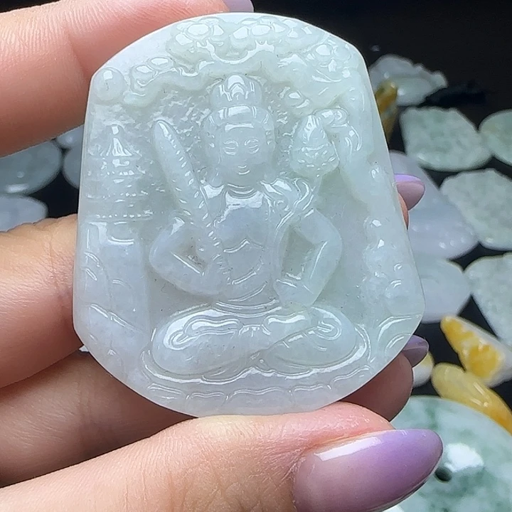 翡翠未镶嵌颈饰虚空