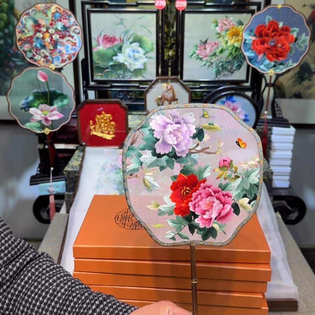 刺绣刺绣工艺精湛