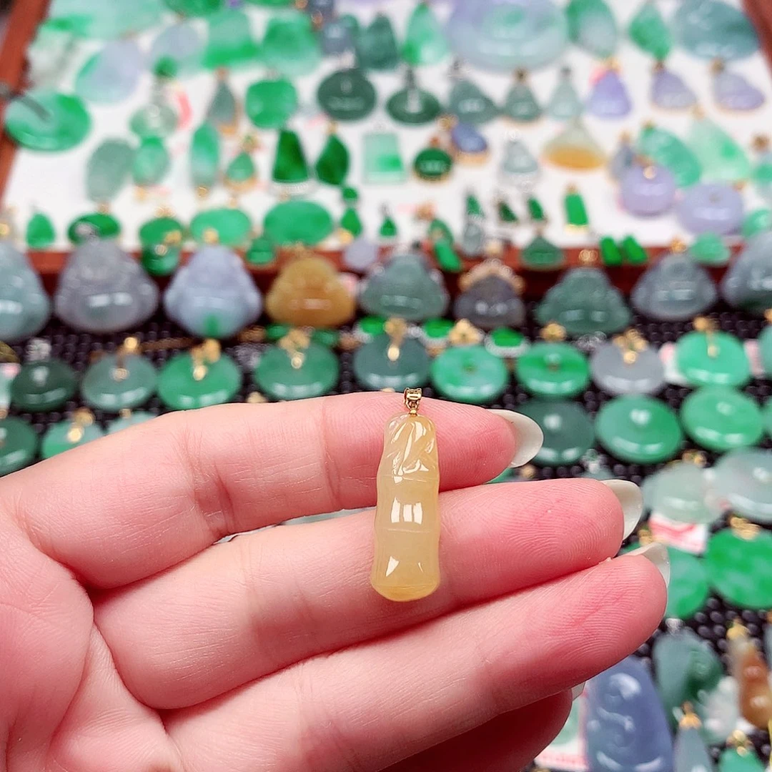 吊坠(不含链)18K金镶嵌翡翠