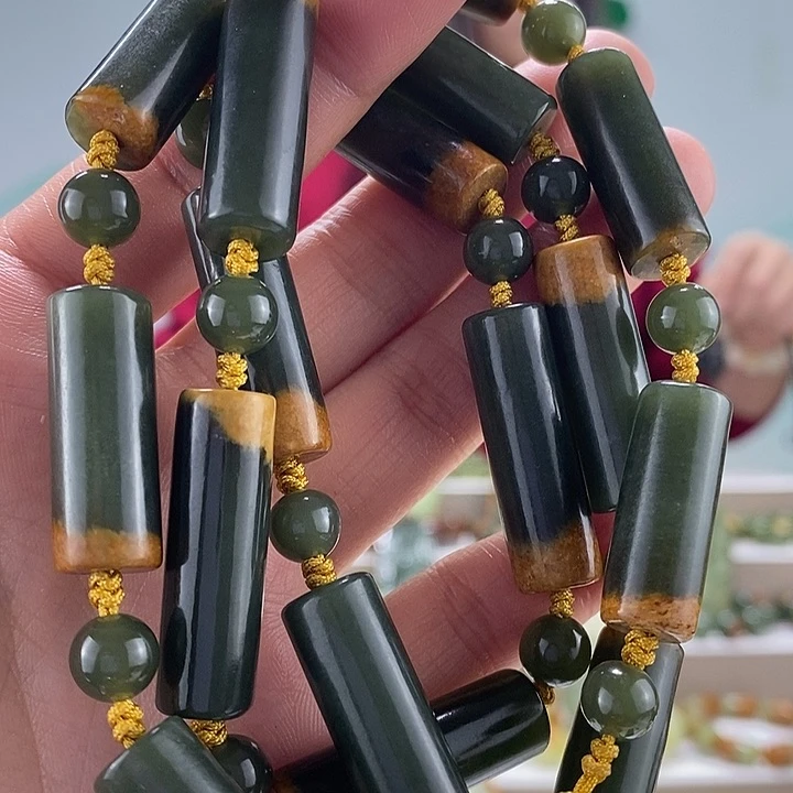 透闪石质玉项链未镶嵌