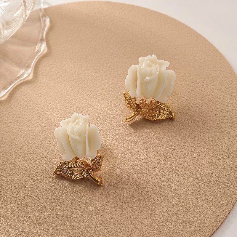 铜合金耳饰 白色玫瑰花耳环 白月光复古