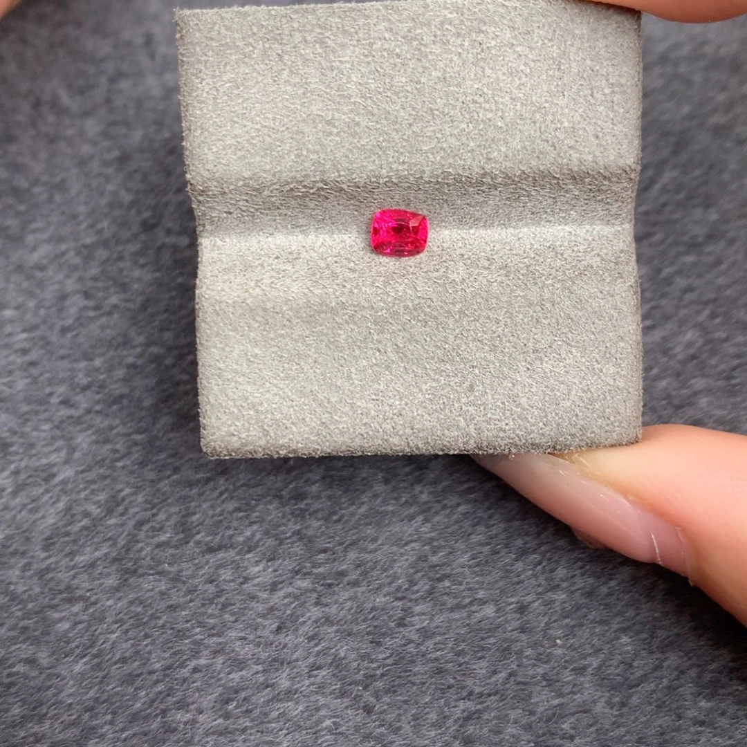 裸石尖晶石绝地0.27ct