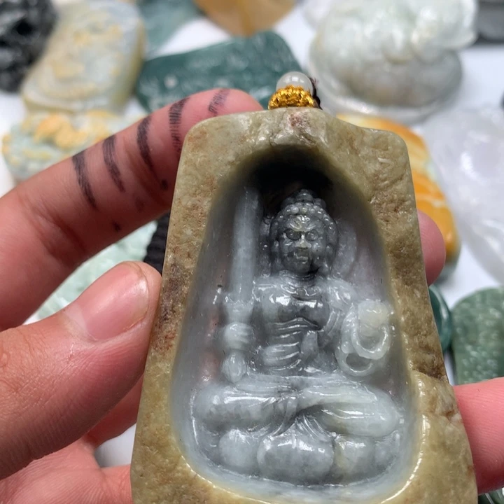 翡翠未镶嵌颈饰保真天然a货翡翠