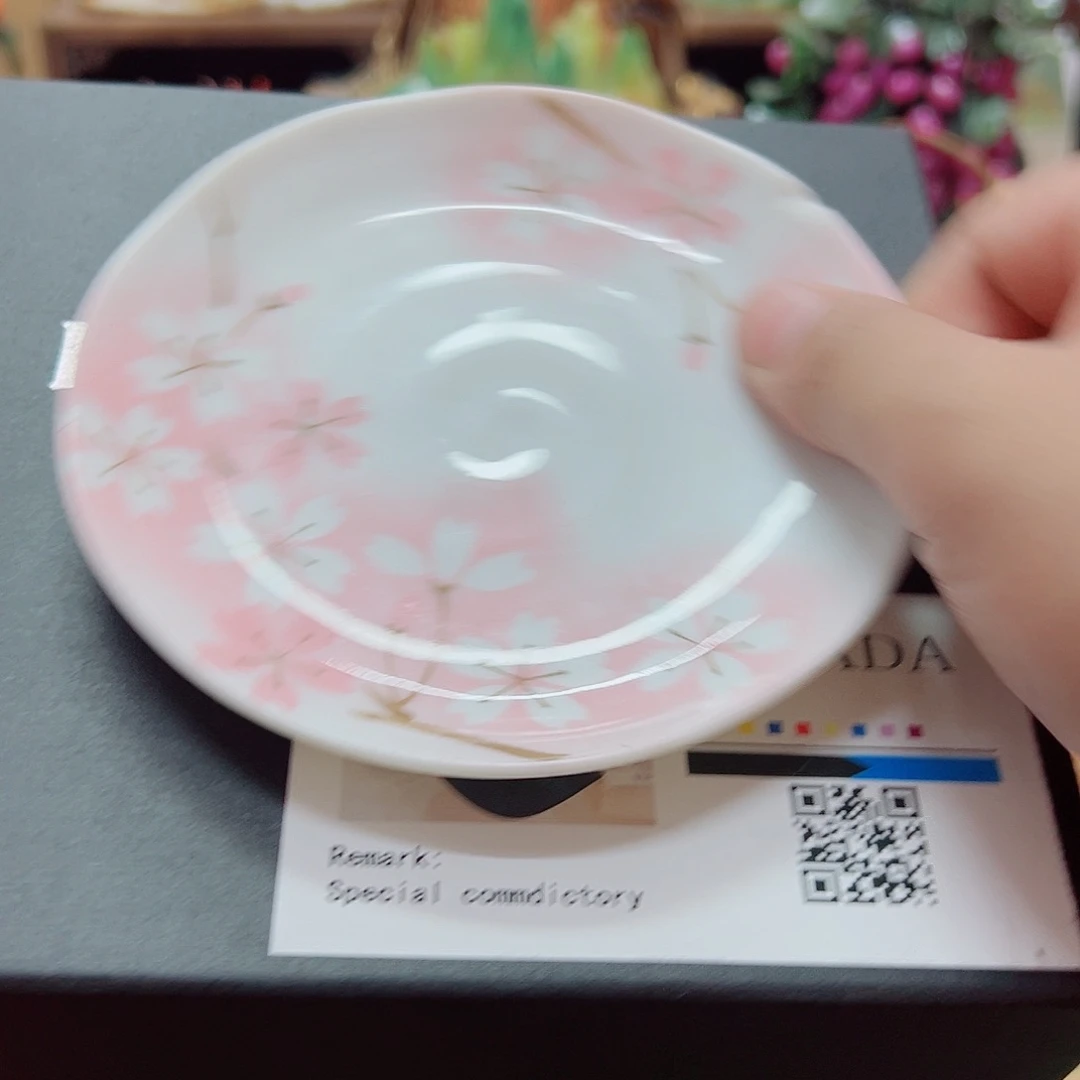 瓷片瓷器瓷器吃比萨生日