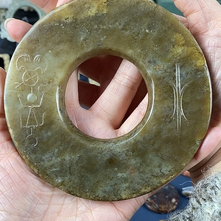 A***蓉和田玉（糖玉）未镶嵌挂件