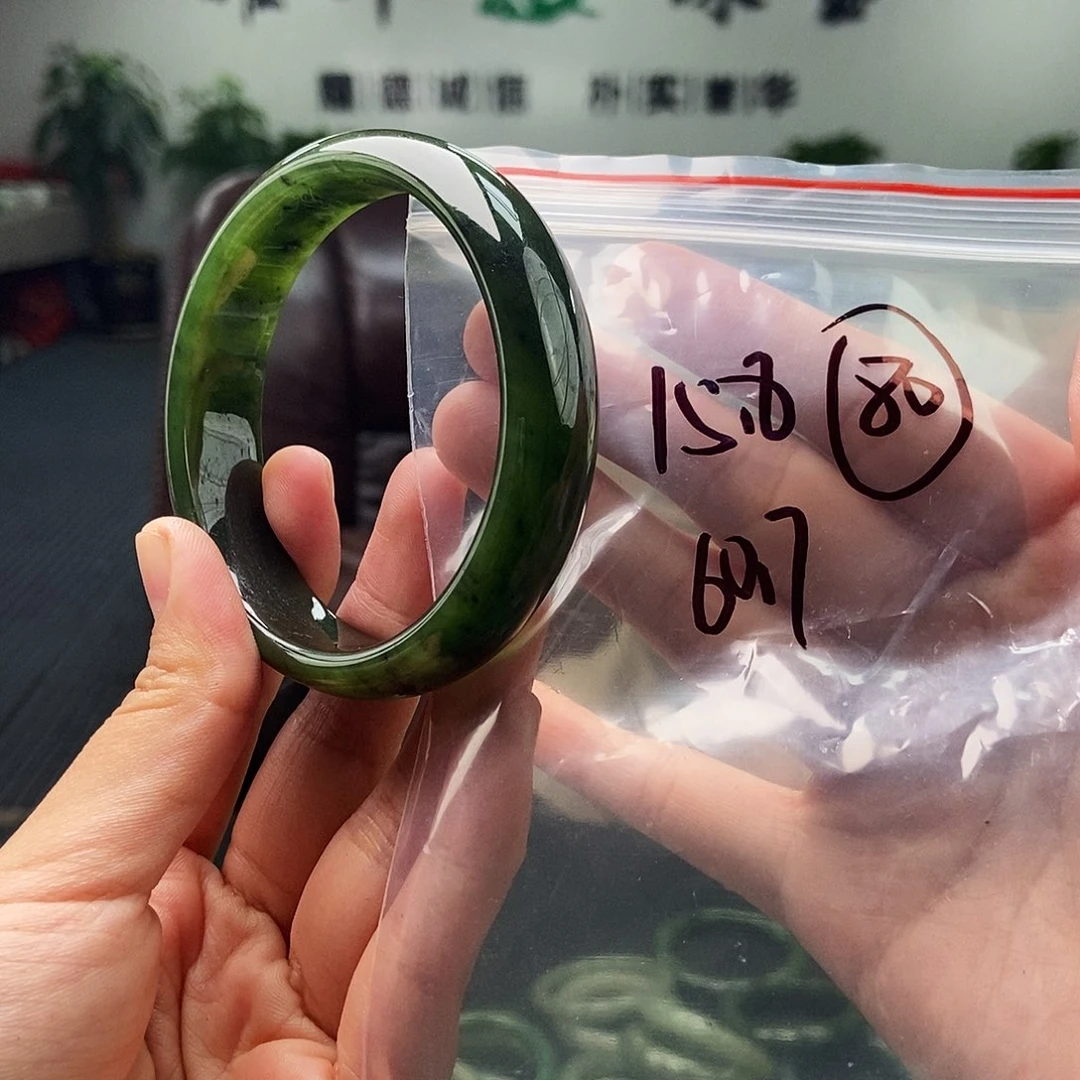 和田玉未镶嵌手镯拍一发一