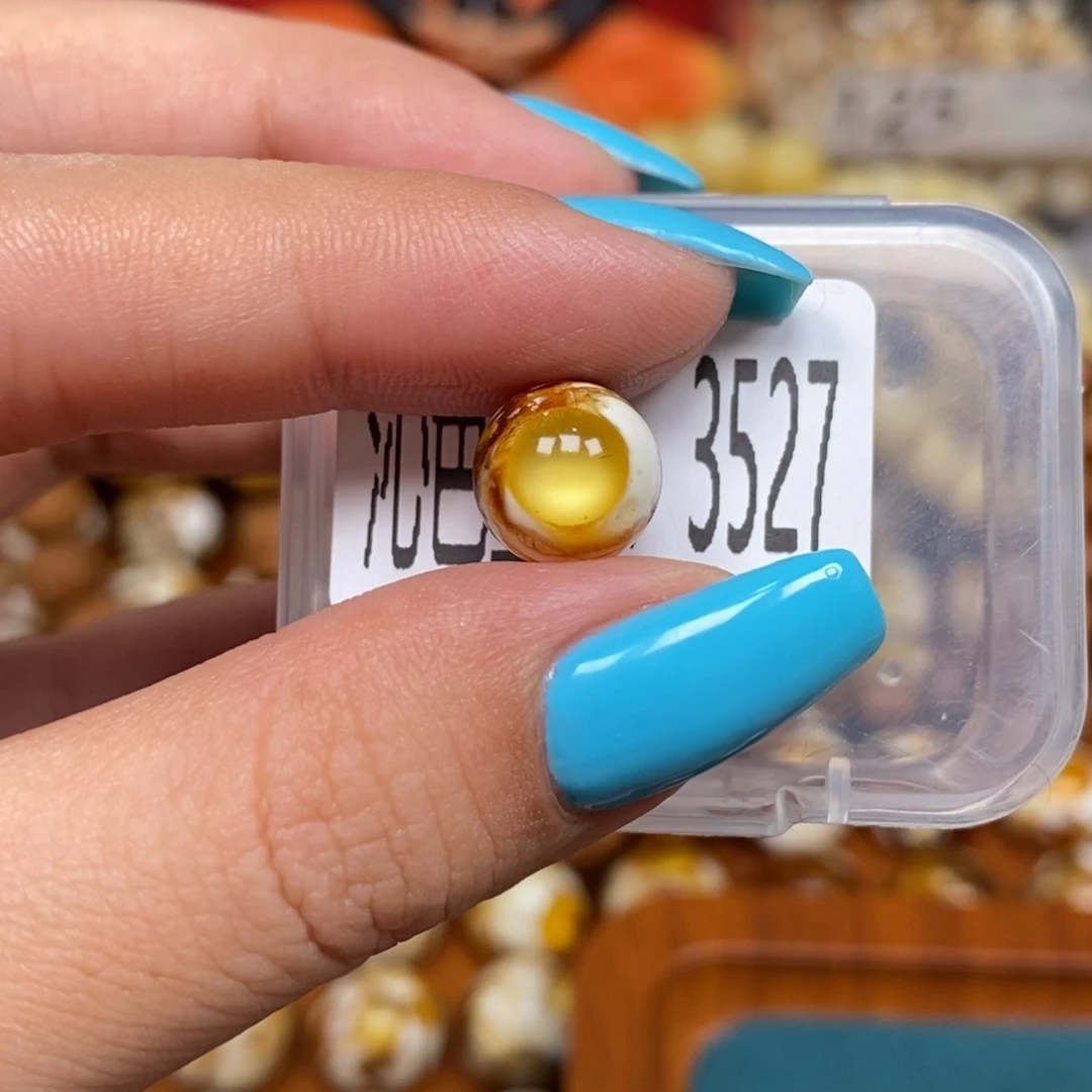 蜜蜡未镶嵌珠宝奇石3527