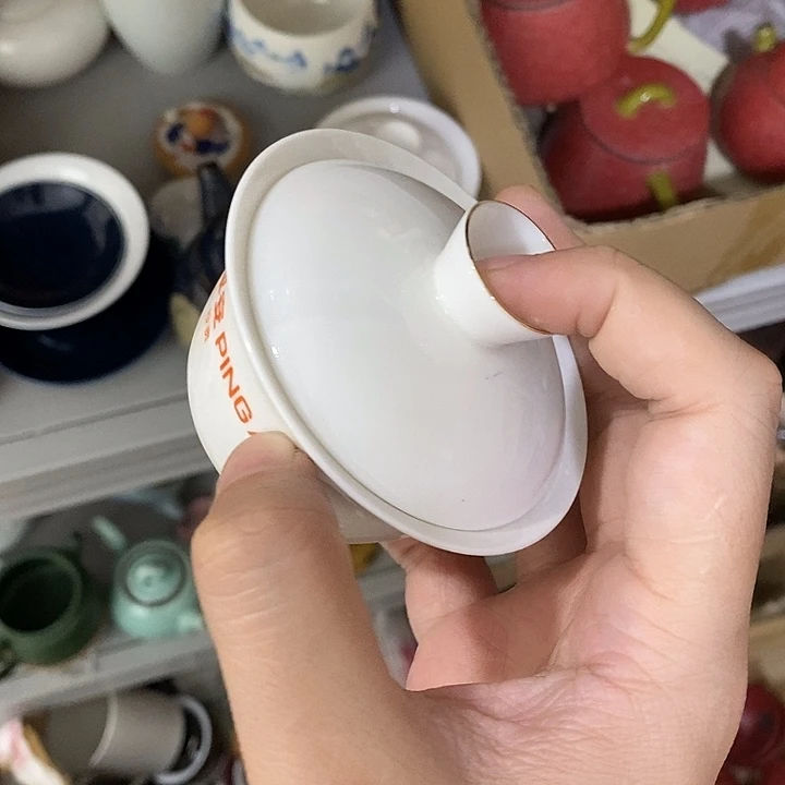陶瓷艺术品及陶瓷壶