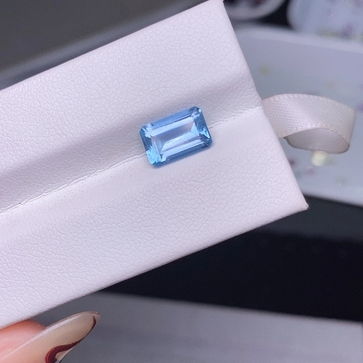 海蓝宝石裸石未镶嵌