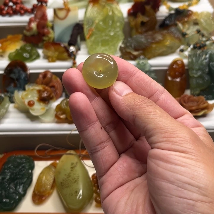 蛇纹石玉未镶嵌挂件