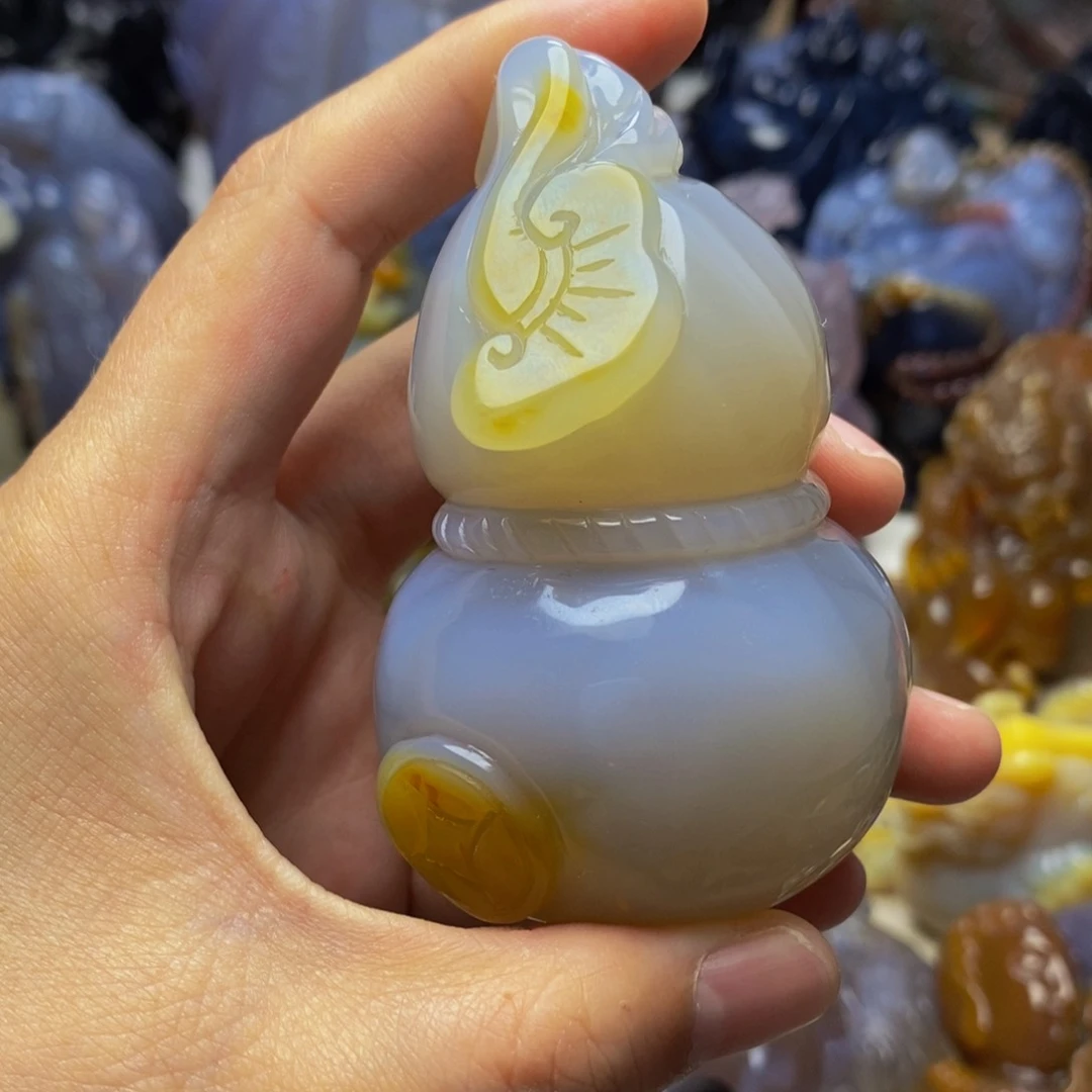 玛瑙/玉髓手把件未镶嵌