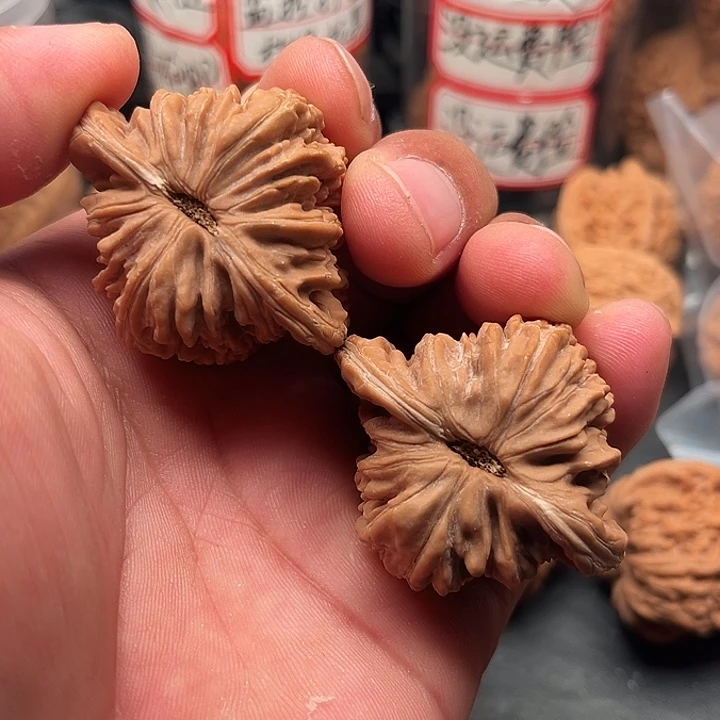 文玩核桃把件四座楼45