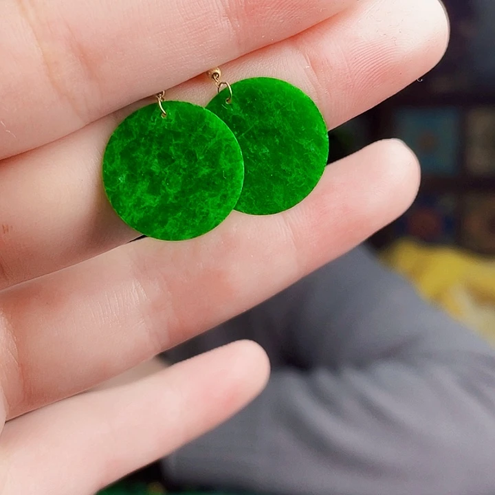 翡翠18K金镶嵌颈饰多样性