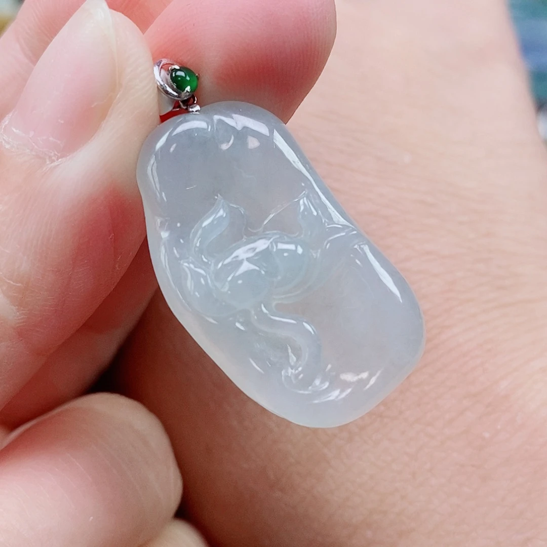 翡翠未镶嵌颈饰天然缅甸A货翡翠莲花