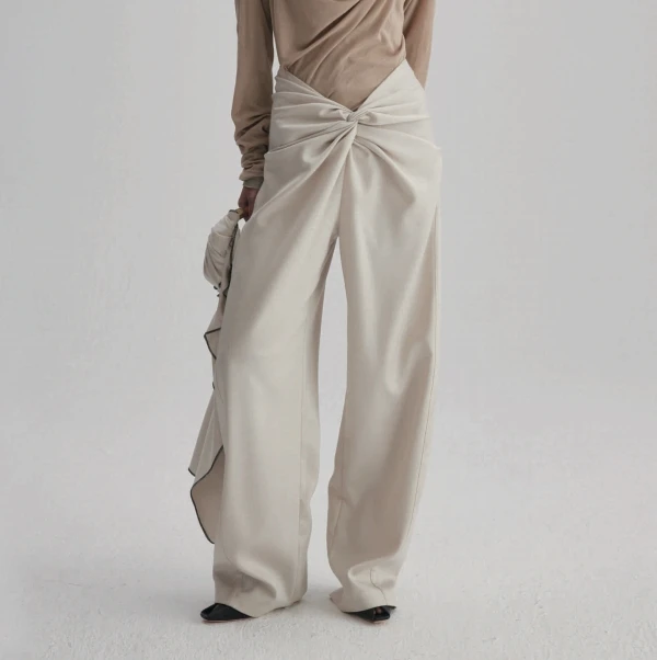 YINGPEI STUDIO 扭结褶皱长裤 TRO01SS25wha/TR001SS25blc