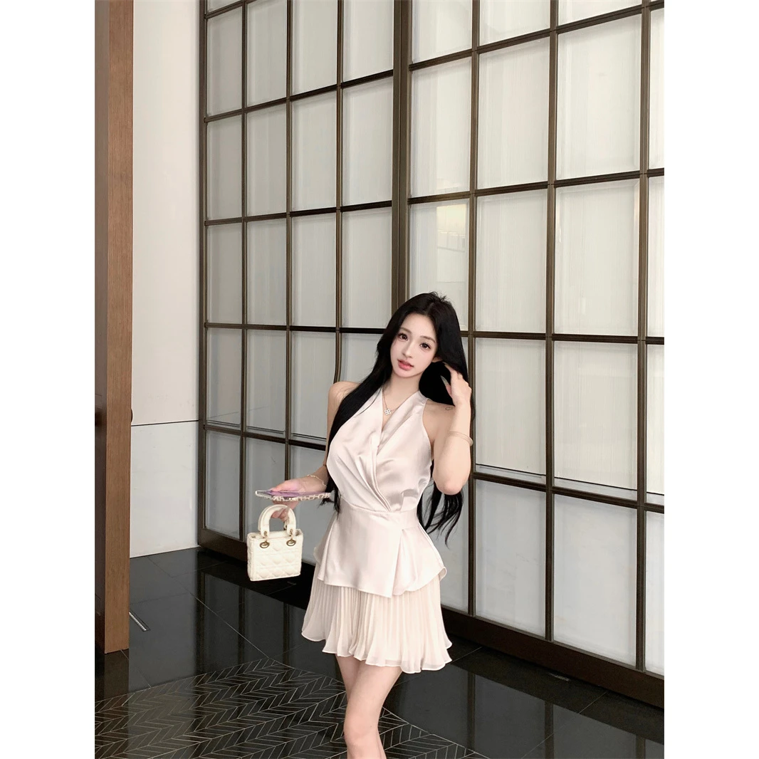 交叠v领缎面绑带无袖上衣套装女时尚高级设计感雪纺百褶裙两件套