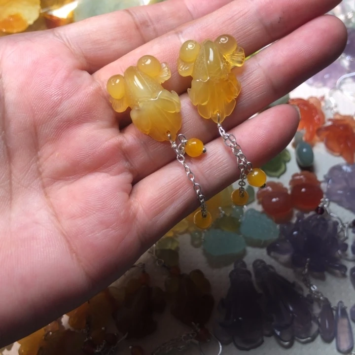 未镶嵌蛇纹石玉耳坠