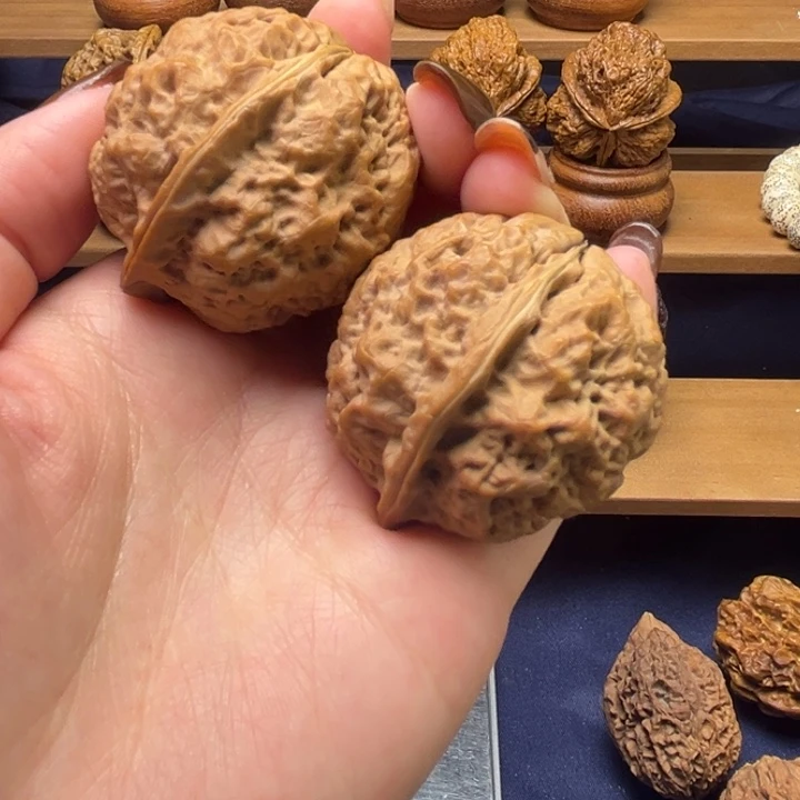 文玩核桃吊坠毒液