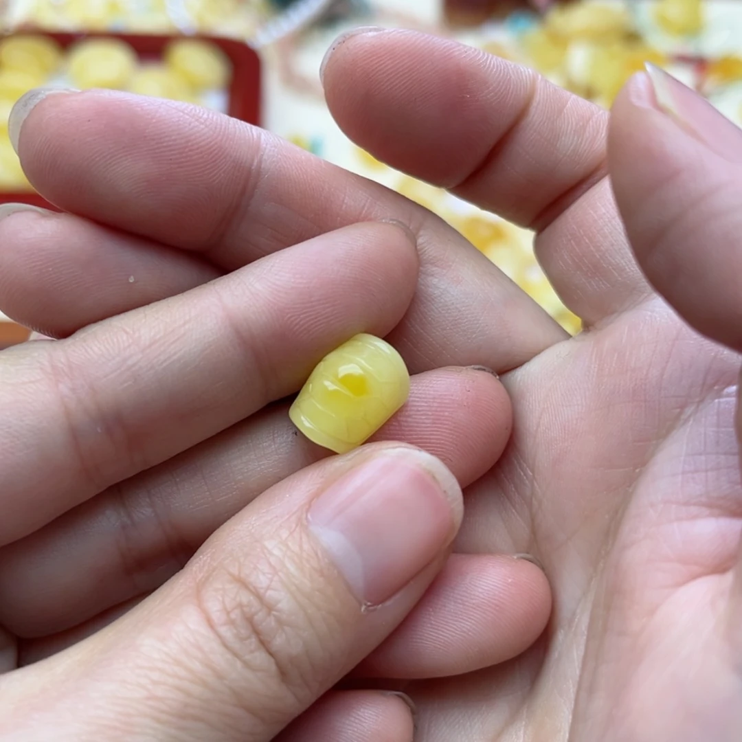 【闪购商品】蜜蜡裸石未镶嵌配饰